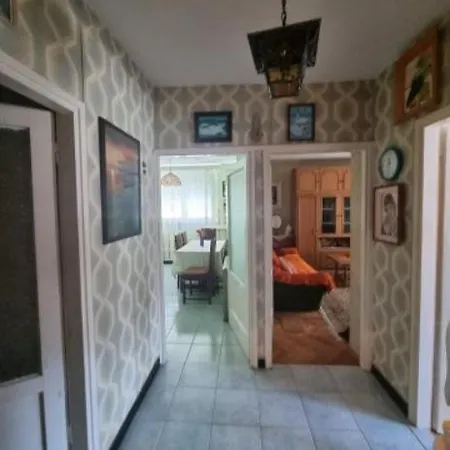Apartment Madona *